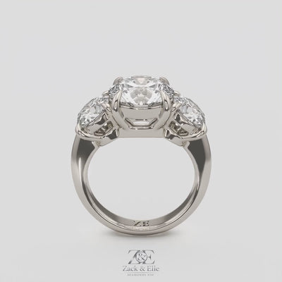 5.00 Ct E VS1 Round Diamond Three Stone Ring, in white gold, 360 spin