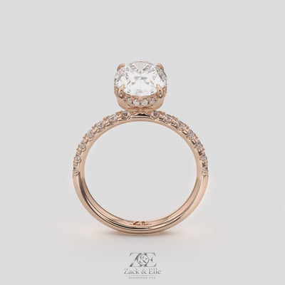 3.50 Ct E VS1 Oval Lab Grown Diamond Halo Ring, in white gold, 360 spin