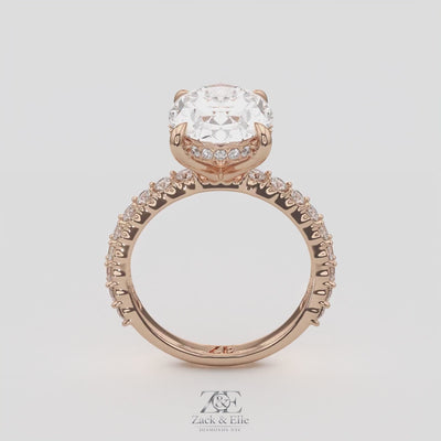 5.70 Ct E VS1 Oval Lab Grown Diamond Halo Ring, in white gold, 360 spin
