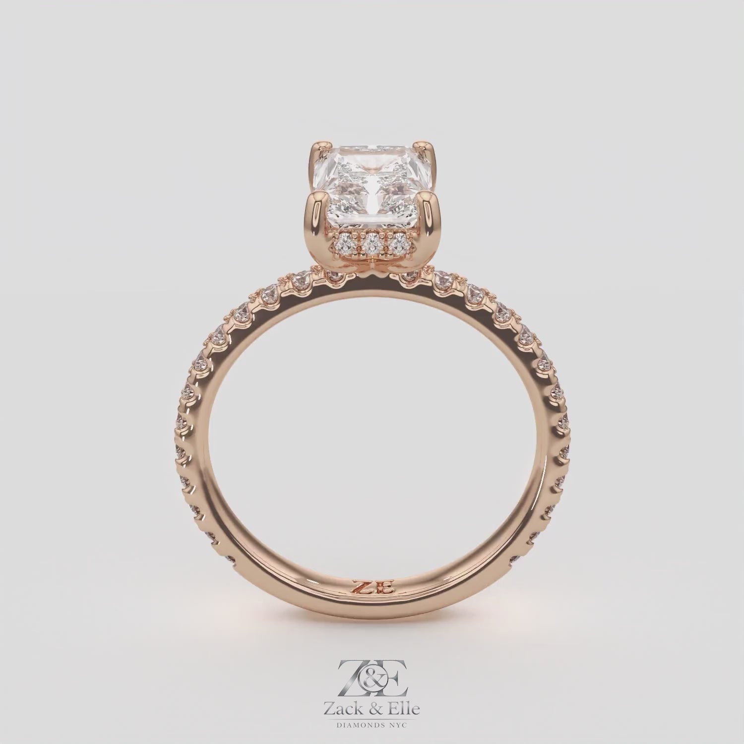 2.50 Ct E VS1 Radiant Cut Diamond Halo Ring, in white gold, 360 spin