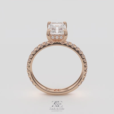 2.50 Ct E VS1 Radiant Cut Diamond Halo Ring, in white gold, 360 spin