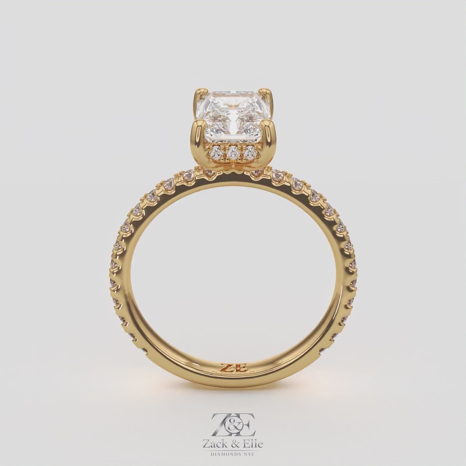 2.50 Ct E VS1 Radiant Cut Diamond Halo Ring, in white gold, 360 spin