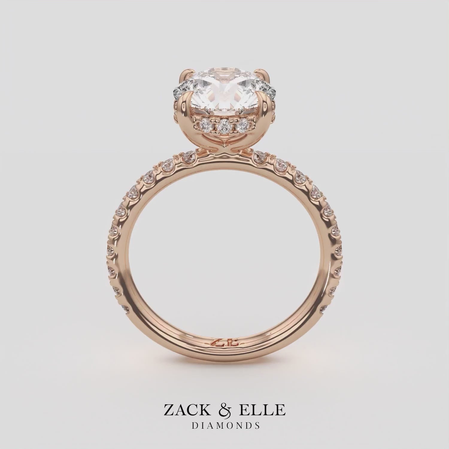 2.52 Ct D VS1 Round Brilliant Halo Diamond Ring, in white gold, 360 spin