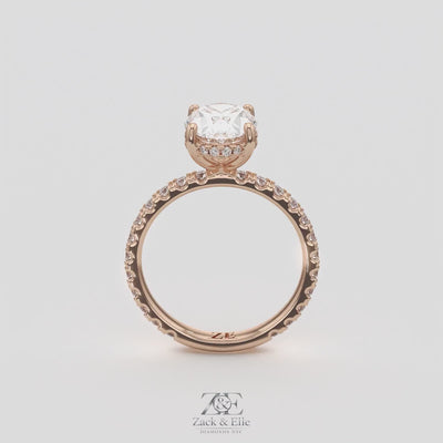 2.50 Ct D VS1 Oval Lab-Grown Diamond Halo Ring with Round Accents, in rose gold, 360 spin