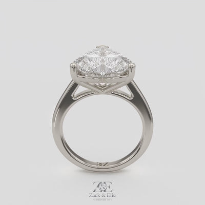 4.00 Ct E VS1 Heart Shape Lab Grown Diamond Solitaire Ring, in white gold, 360 spin