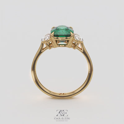 4.00 Ct Cushion Green Emerald and Diamond Three Stone Ring, in yellow gold, 360 spin