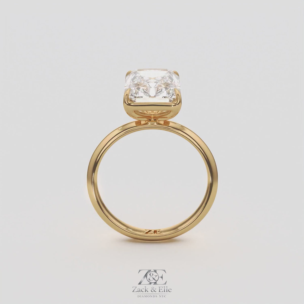 4.00 Ct E VS1 Radiant Cut Lab-Grown Diamond Solitaire Ring, in yellow gold, 360 spin