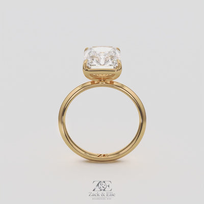 4.00 Ct E VS1 Radiant Cut Lab-Grown Diamond Solitaire Ring, in yellow gold, 360 spin