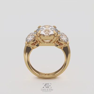 5.00 Ct E VS1 Round Diamond Three Stone Ring, in white gold, 360 spin