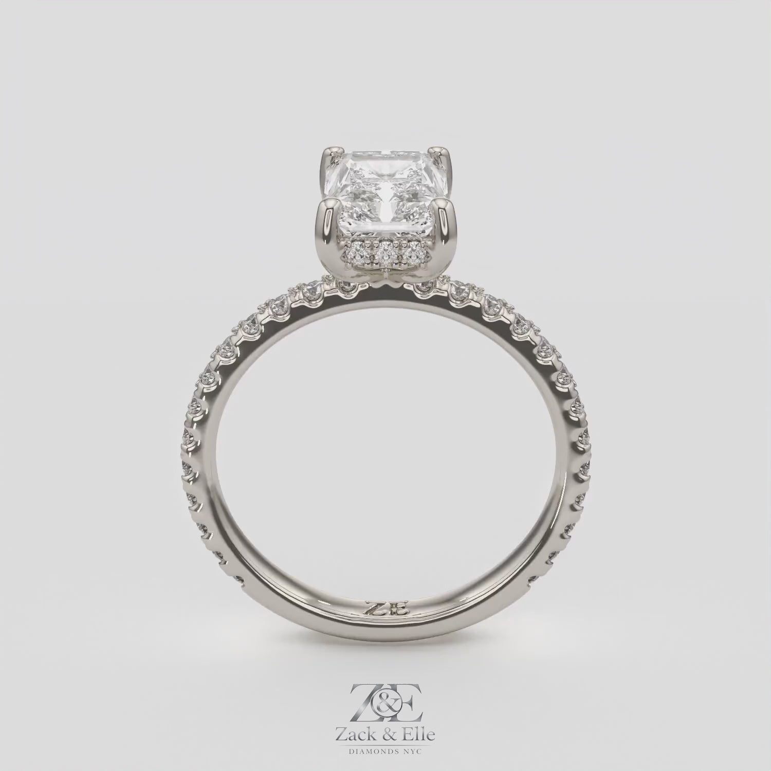 2.50 Ct E VS1 Radiant Cut Diamond Halo Ring, in white gold, 360 spin