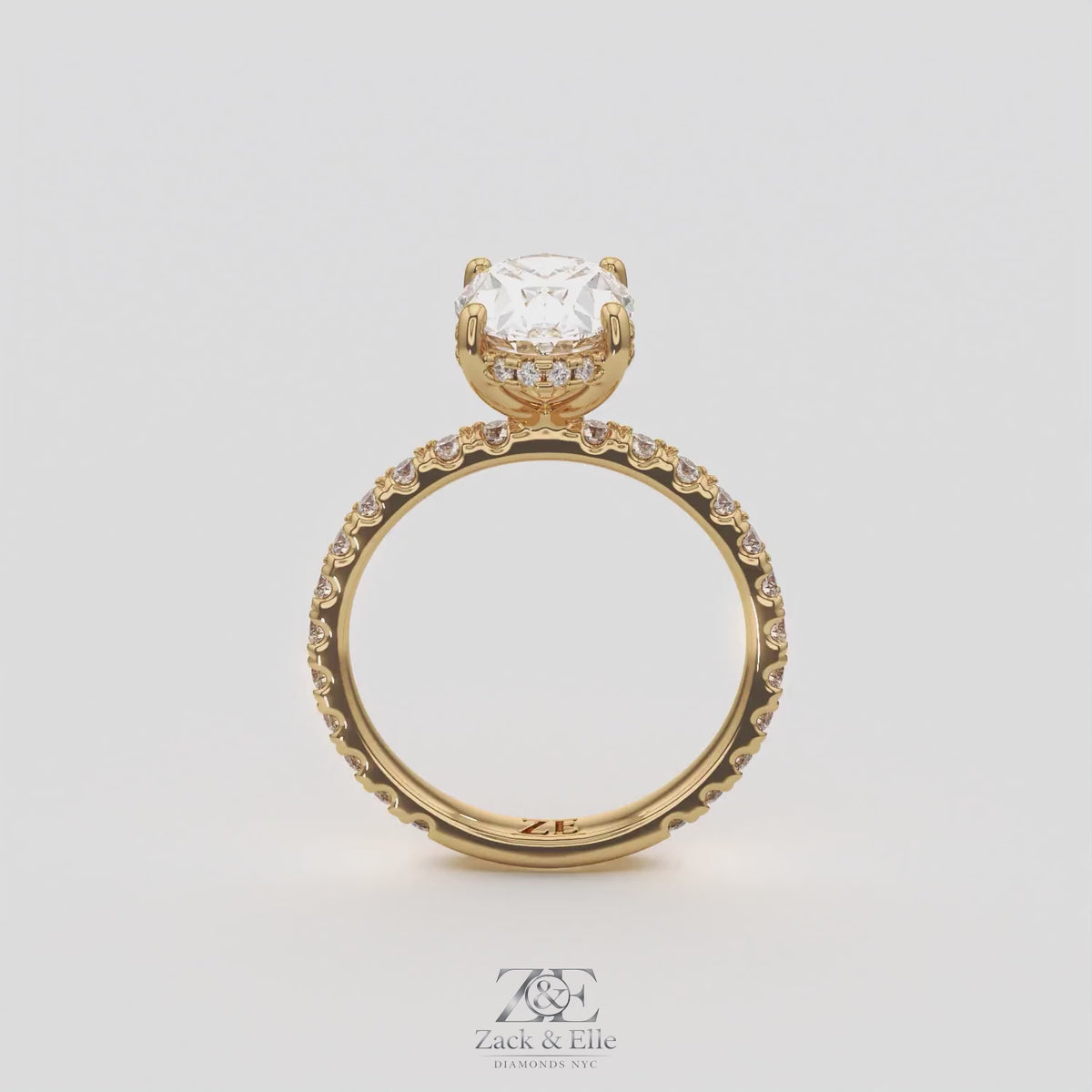 2.50 Ct D VS1 Oval Lab-Grown Diamond Halo Ring with Round Accents, in yellow gold, 360 spin