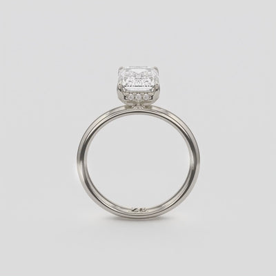 2.60 Ct E VS1 Emerald Cut Lab Grown Diamond Halo Ring, in white gold, 360 spin