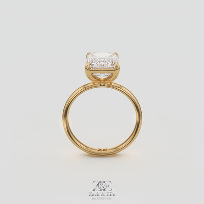 4.00 Ct D VS1 Emerald Cut Lab-Grown Diamond Solitaire Ring, in yellow gold, 360 spin