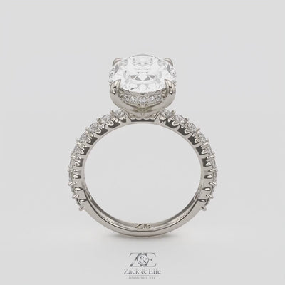 5.70 Ct E VS1 Oval Lab Grown Diamond Halo Ring, in white gold, 360 spin