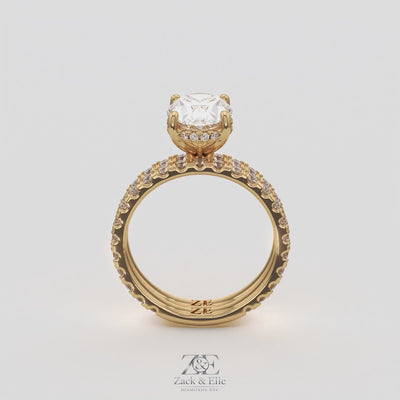 3.00 Ct D VS1 Oval Lab-Grown Diamond Engagement Ring with Matching Band, in yellow gold, 360 spin
