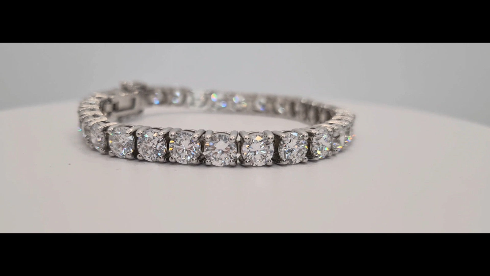 14 carat round brilliant lab grown diamond tennis bracelet in 14K white gold, 7.5 inch length